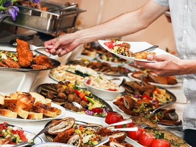 photo from https://www.foodnetwork.com/healthy/packages/healthy-every-week/healthy-tips/a-nutritionists-healthy-buffet-strategies